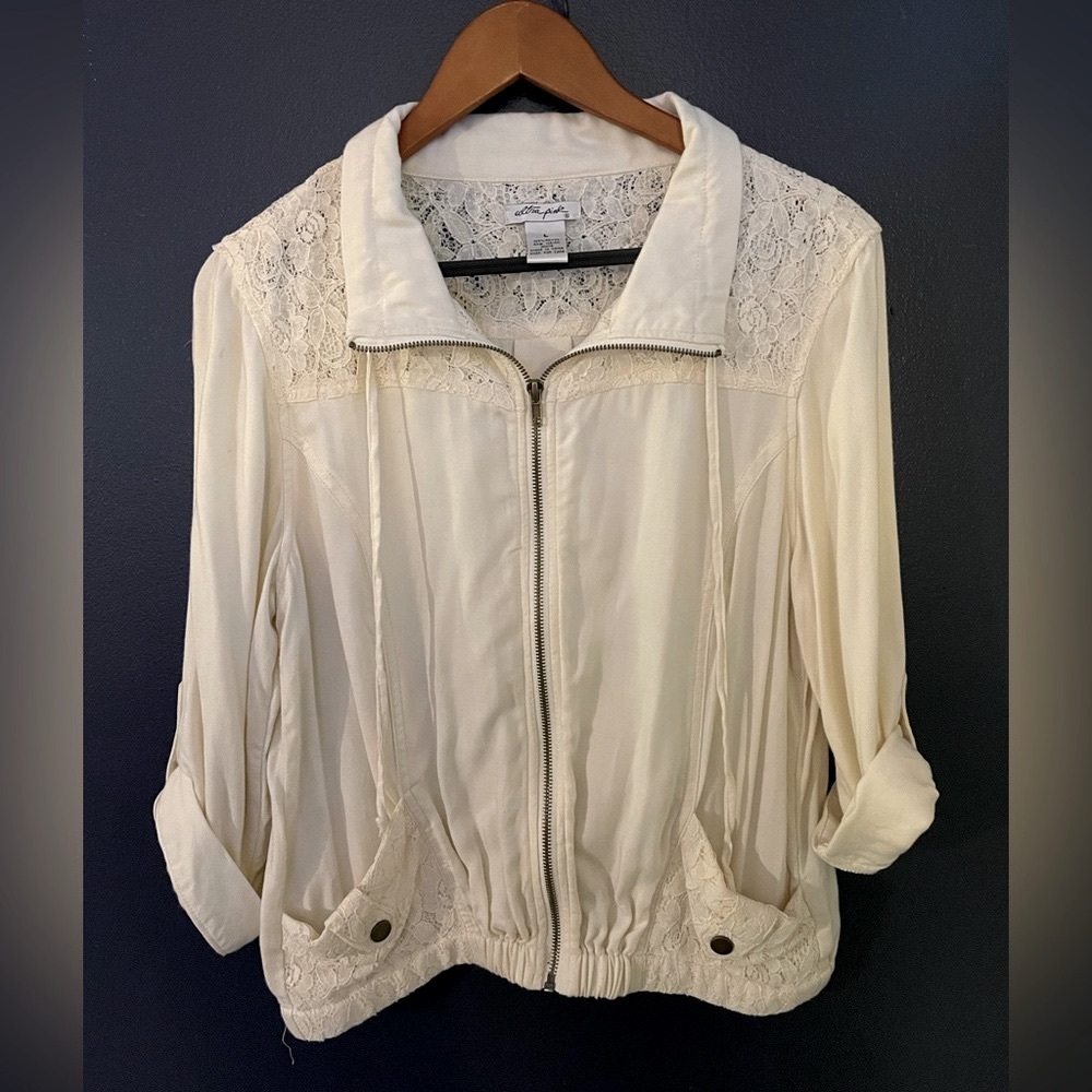 Ultra Pink Jacket with Zipper and Lace Details